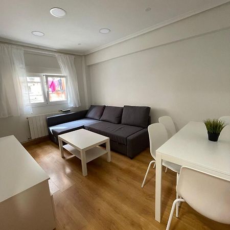 Apartamento En El Centro - Cercano A La Playa Apartment Santander Exterior photo