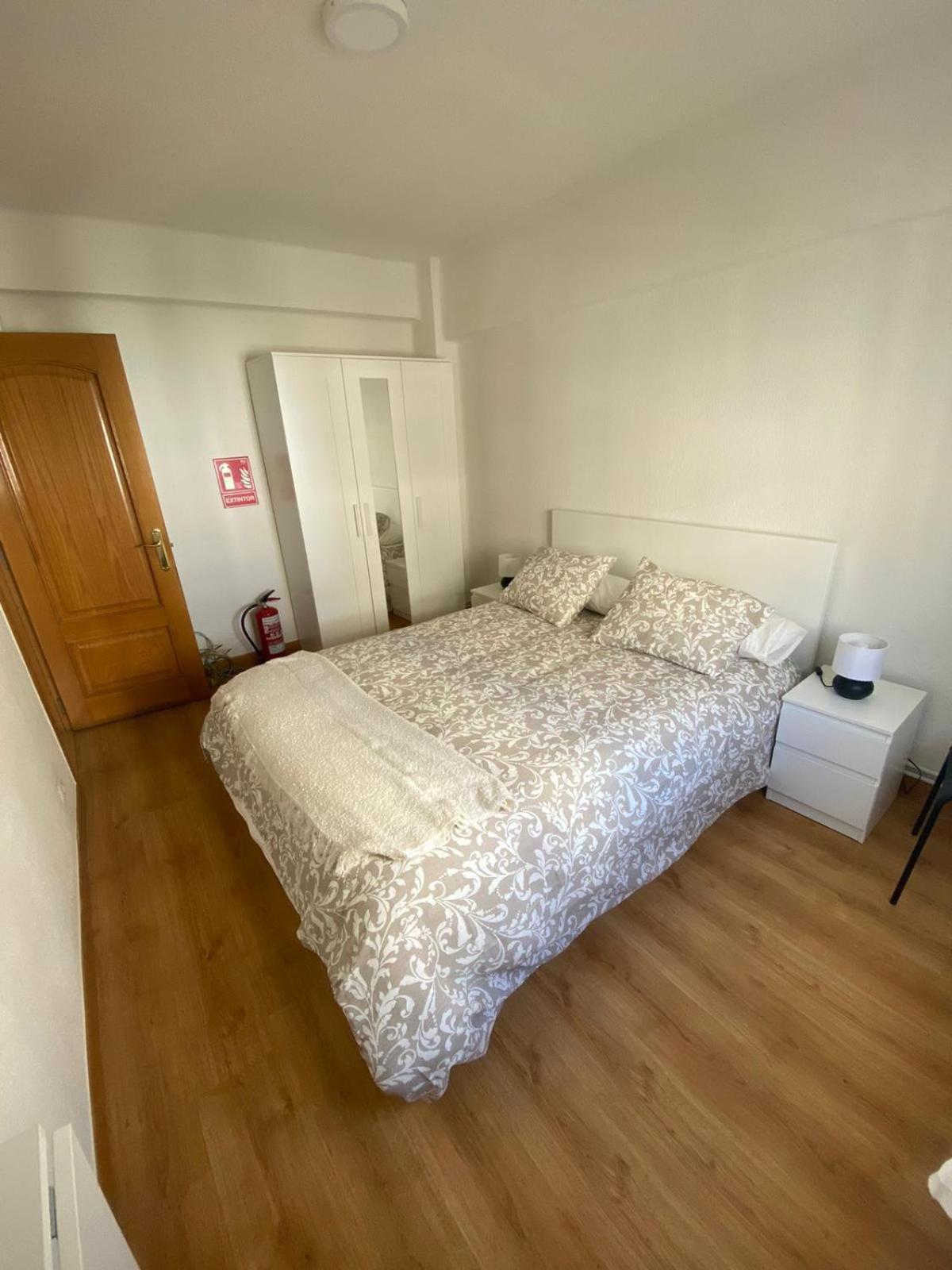 Apartamento En El Centro - Cercano A La Playa Apartment Santander Exterior photo