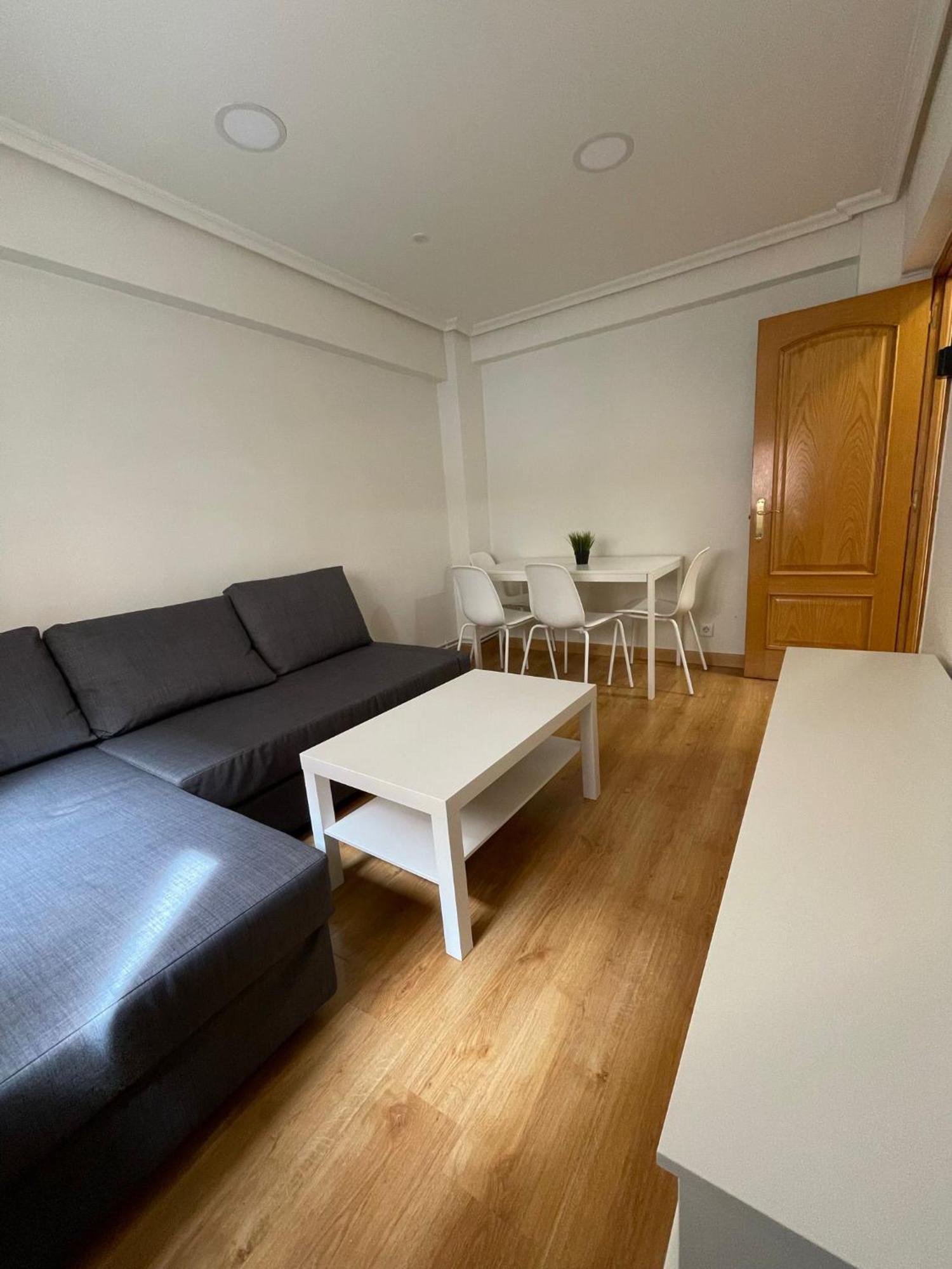 Apartamento En El Centro - Cercano A La Playa Apartment Santander Exterior photo